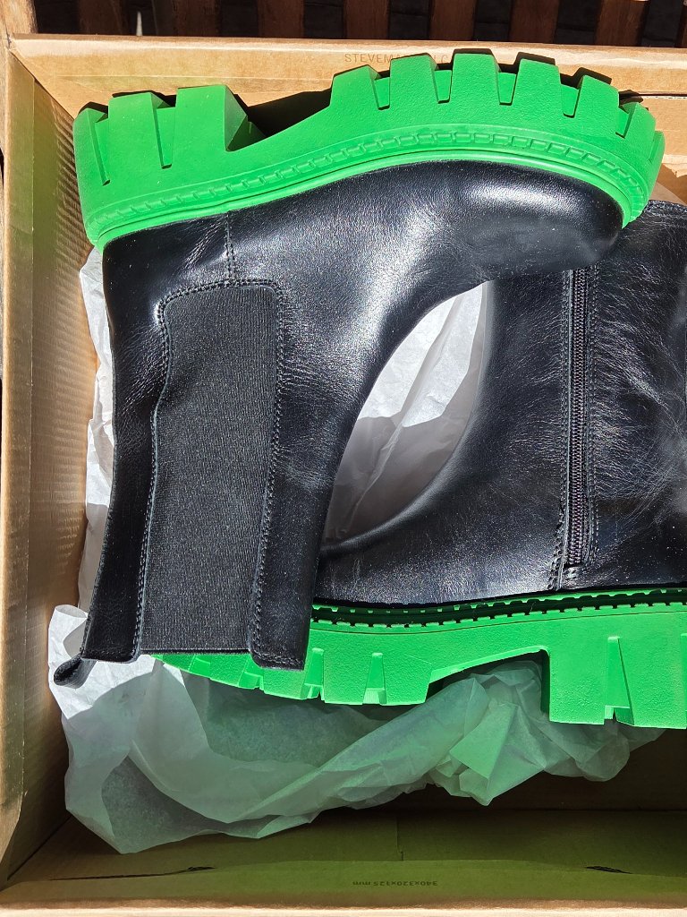 Steve Madden Charges Black Boots. Us7 (37). New W Box. — image 5 of 6